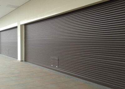 Material para porta de enrolar automática